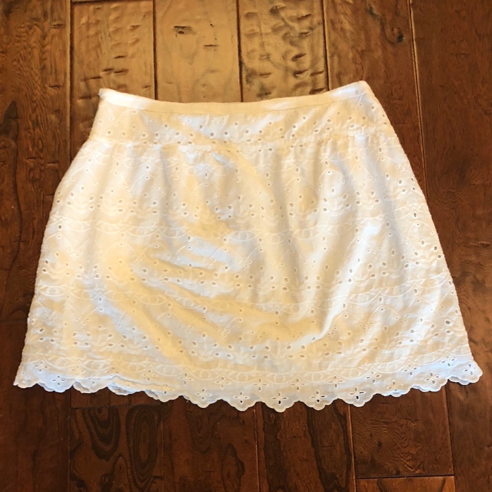 Max Studio - White Eyelet Skirt - 16 1/2” - S 10